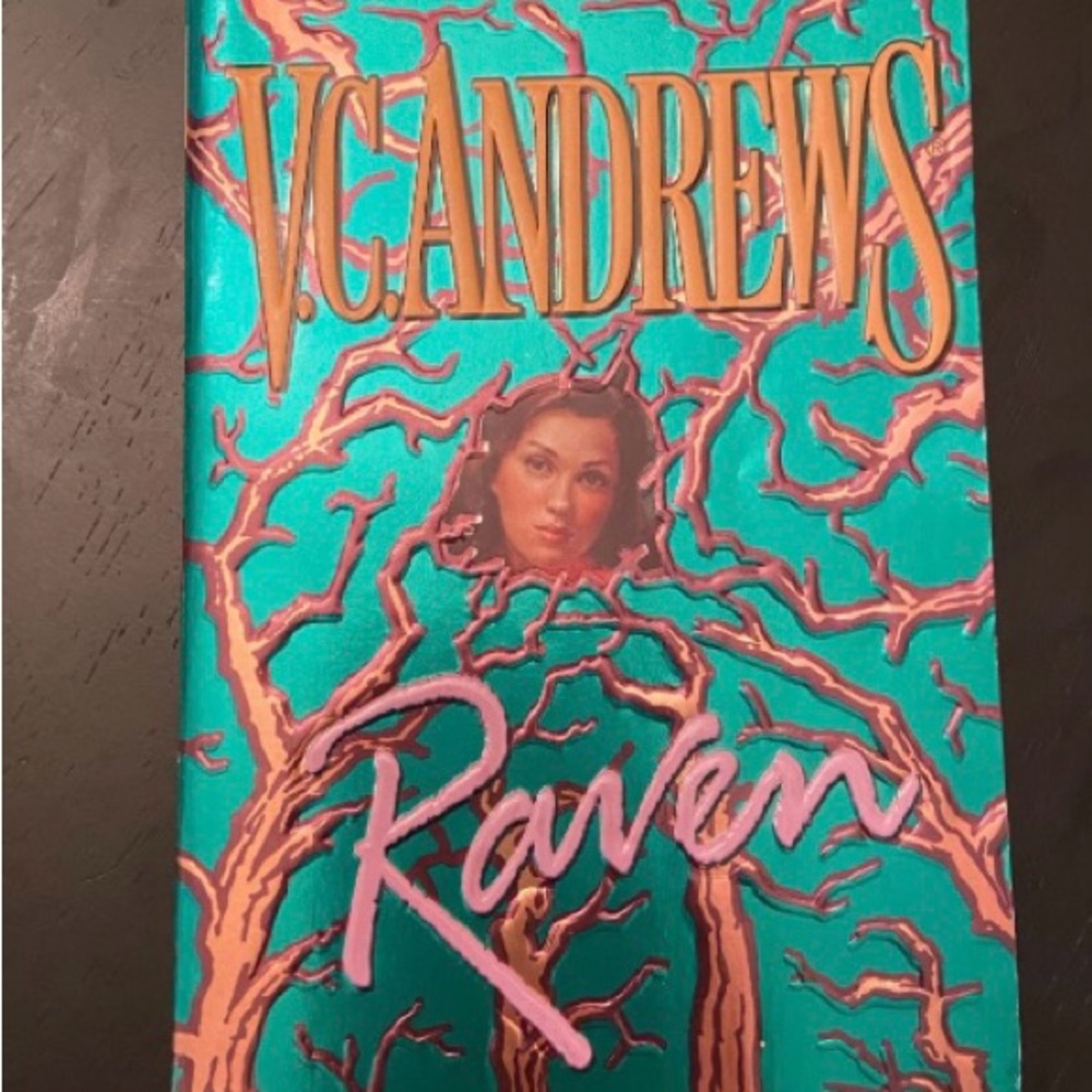 V.C. Andrews 'Raven' Book